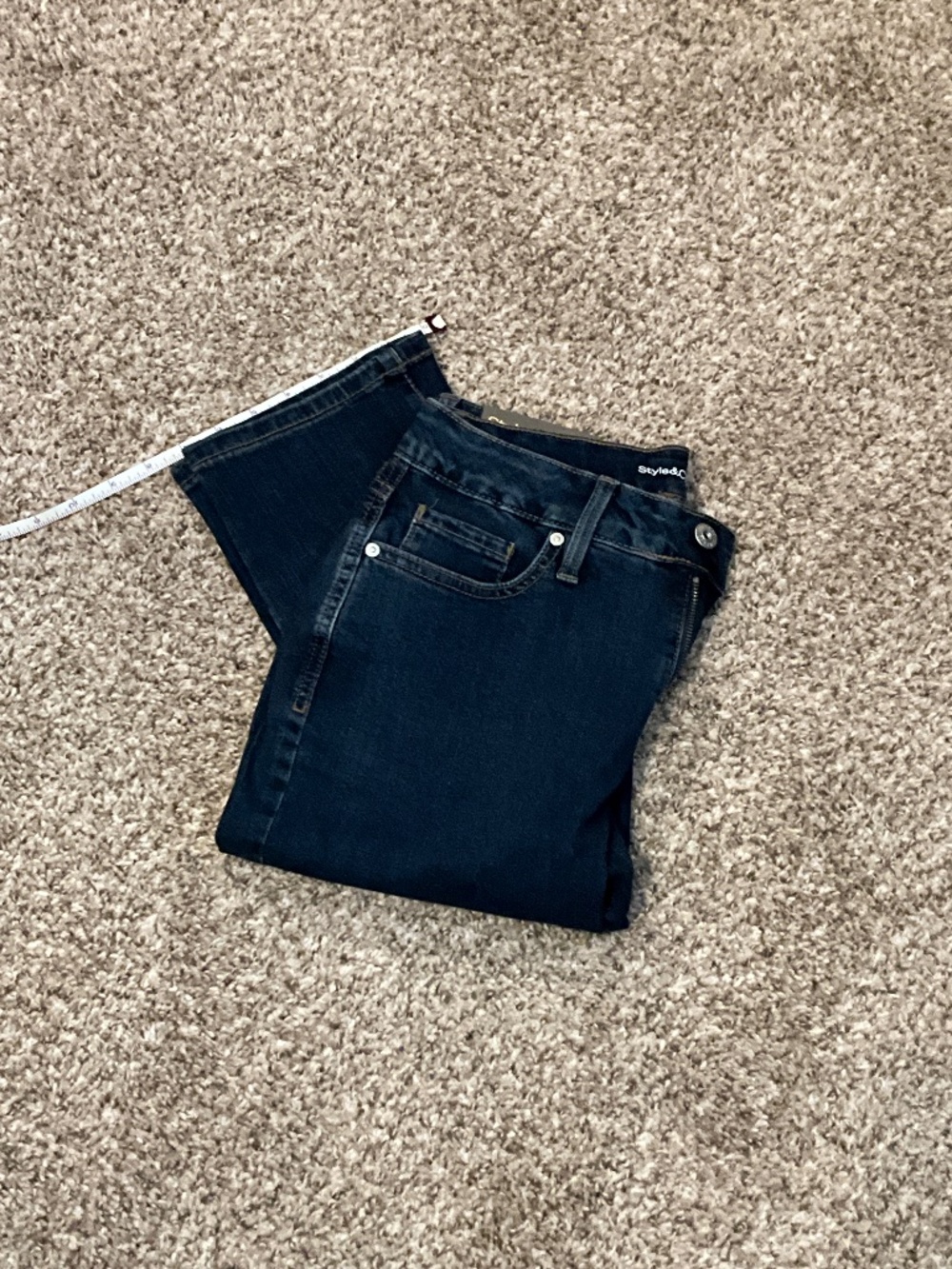 Slim straight ankle jeans NWT. Size 6